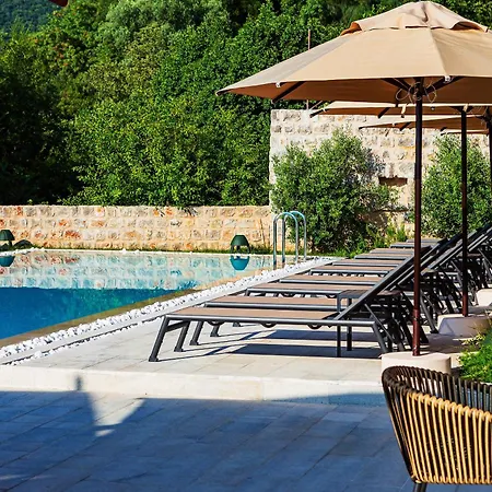 Boutique Ruzmarin & Garden By Aycon Budva