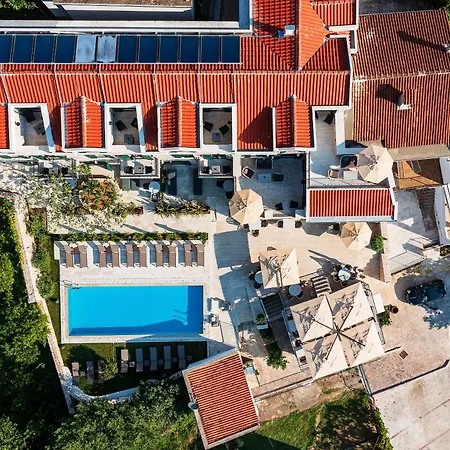 Boutique Ruzmarin & Garden By Aycon Budva
